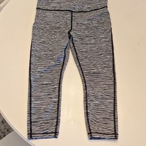 Athleta Black & White Space-Dye Ultimate Capri Leggings